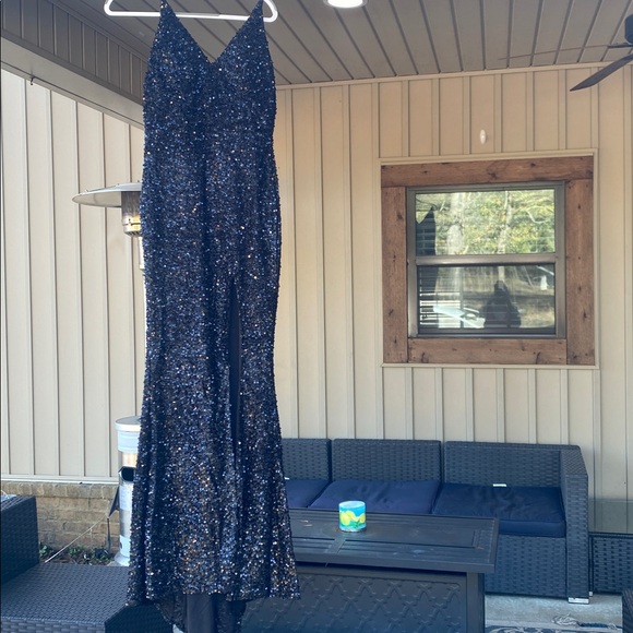 MISSORD OPEN BACK SPLIT THIGH SEQUINS PROM DRESS /  SIZE:  M / COLOR: BLACK - Picture 6 of 10